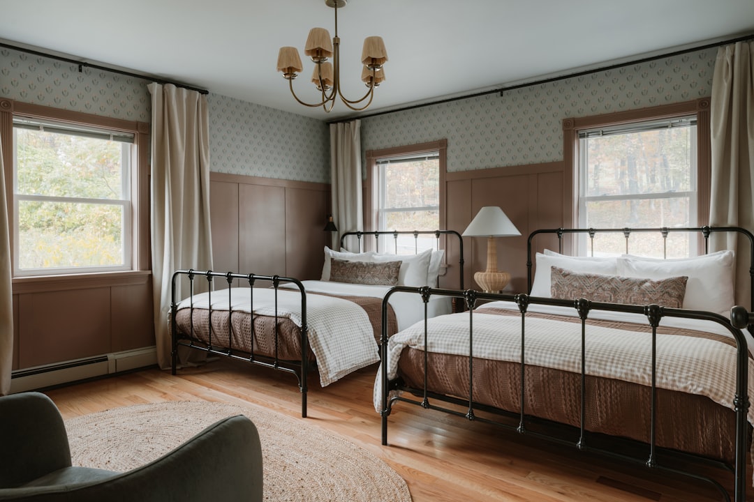 Photo vintage bedroom chandelier