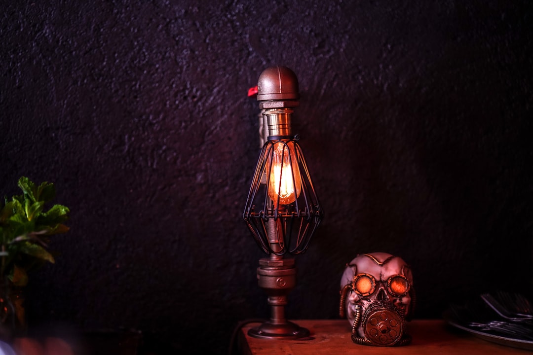 Photo Rustic chic linen lamp