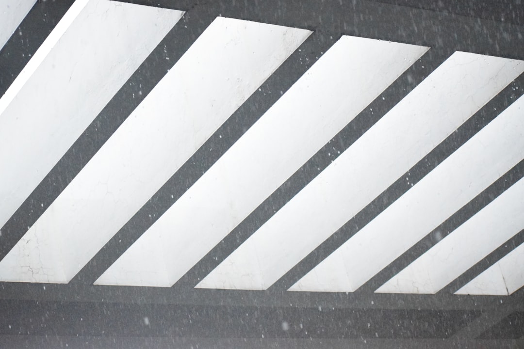 Photo recessed spotlight ceiling kit